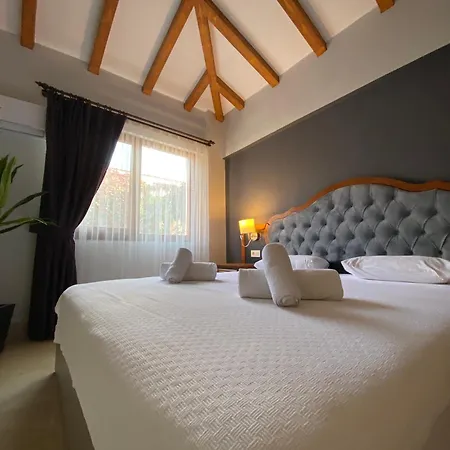 Tlos 3+1 Villa, Oezel Havuzlu,